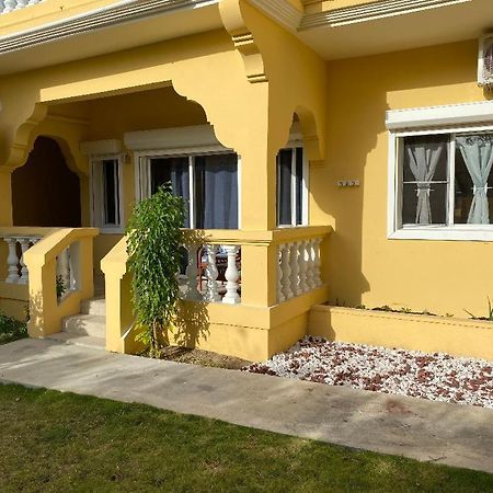 Lovely 2 Bedroom Apartment In Quiet Neighborhood! フィリップスブルフ エクステリア 写真