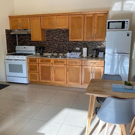 Lovely 2 Bedroom Apartment In Quiet Neighborhood! フィリップスブルフ エクステリア 写真