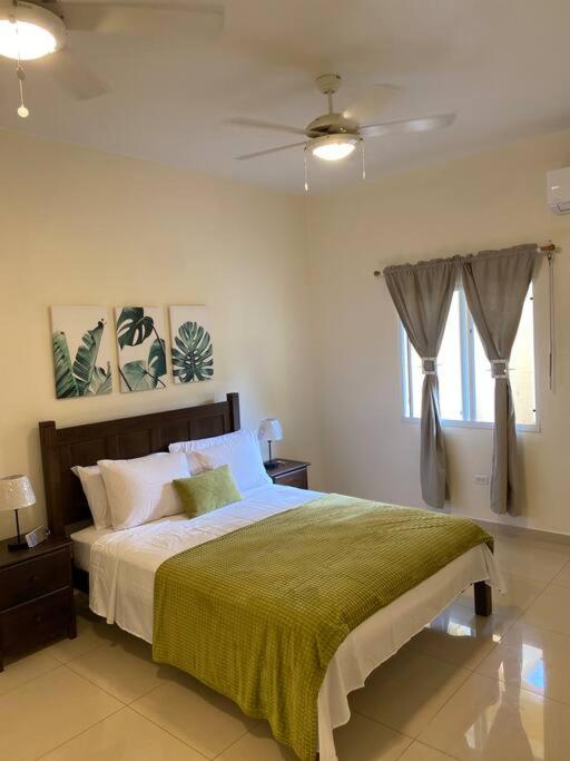Lovely 2 Bedroom Apartment In Quiet Neighborhood! フィリップスブルフ エクステリア 写真